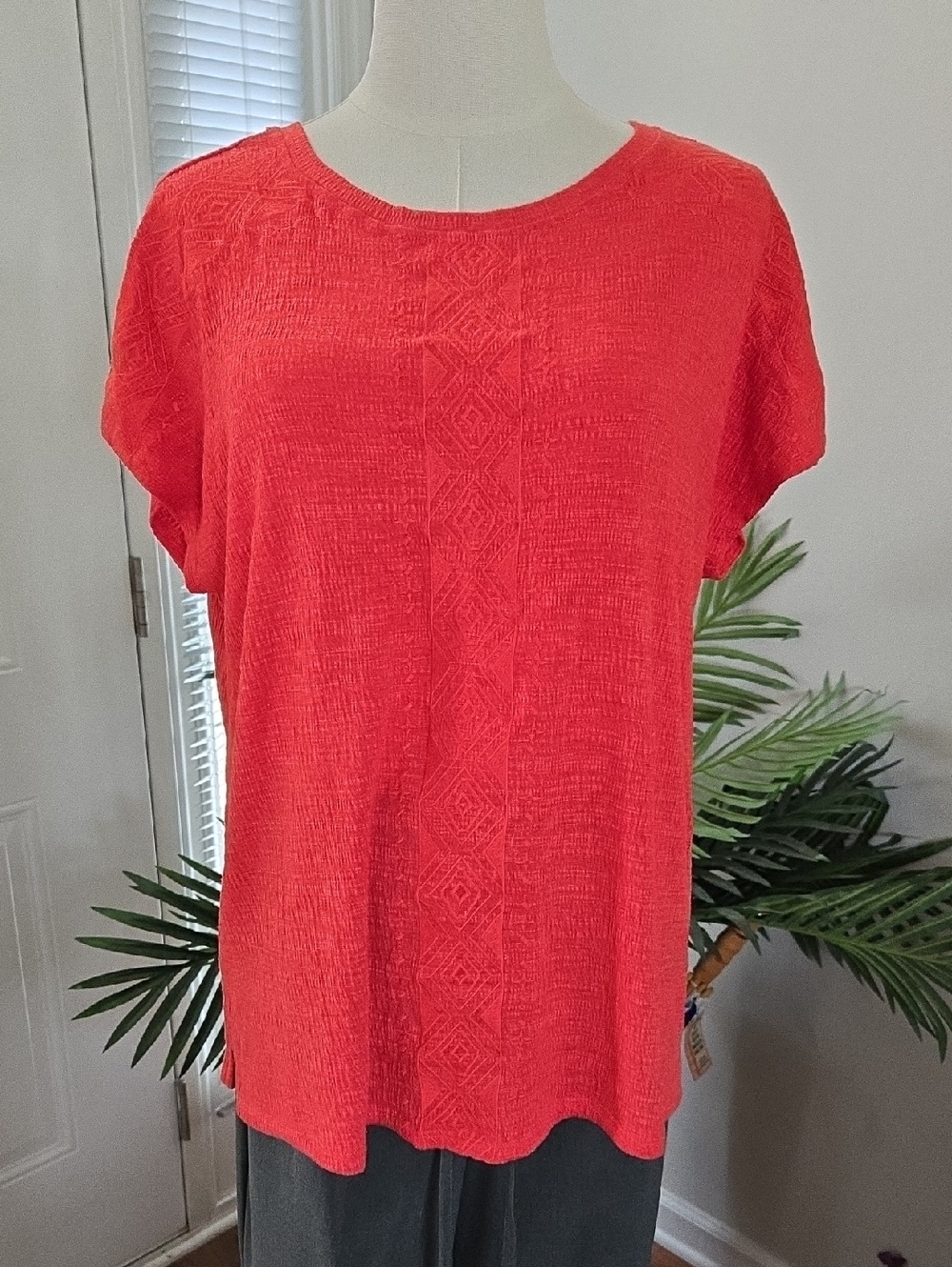 Cable & Gauge Coral Short-Sleeve Textured Tunic